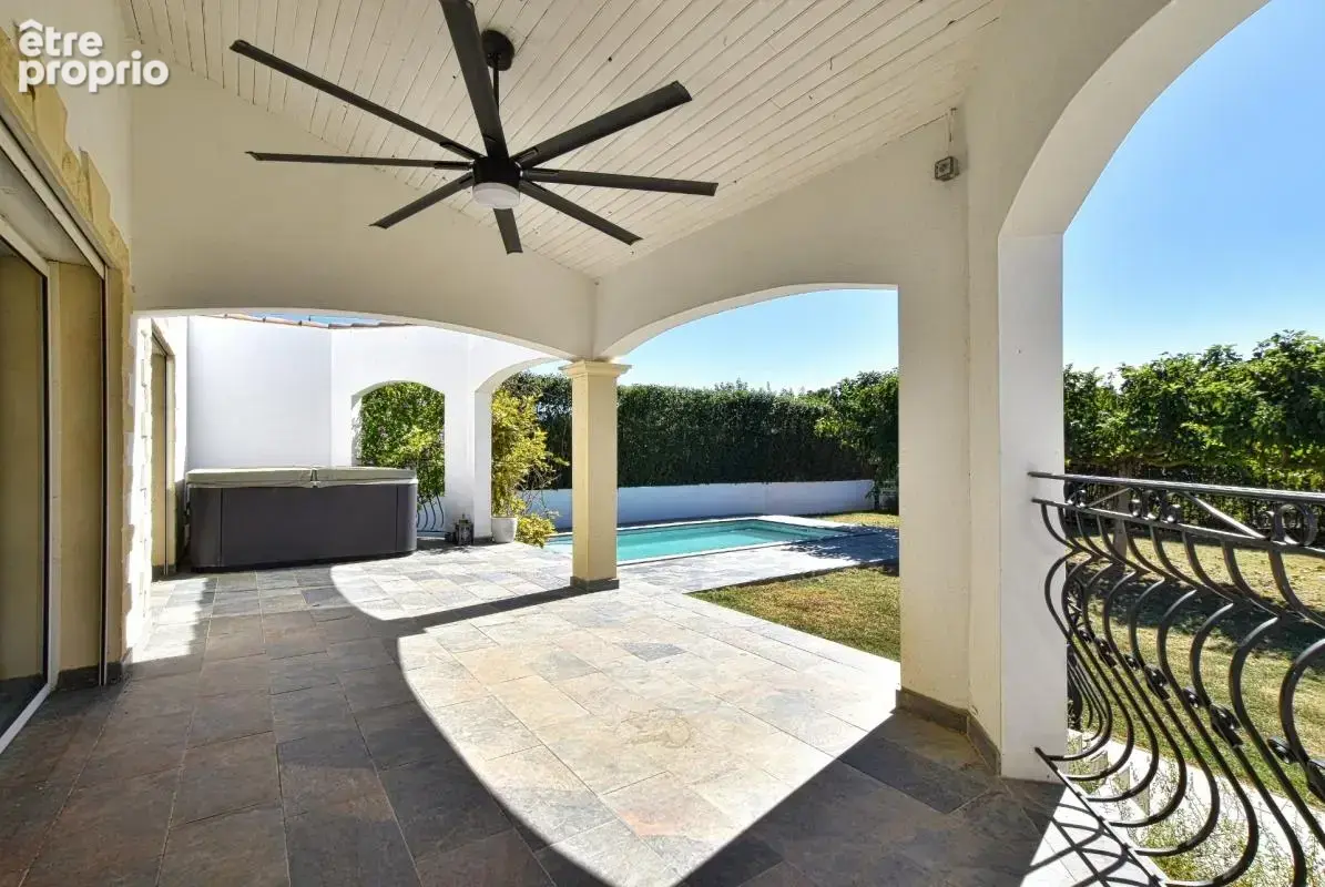 Villa de plain-pied avec piscine et appartement indépendant au calme - photo 2