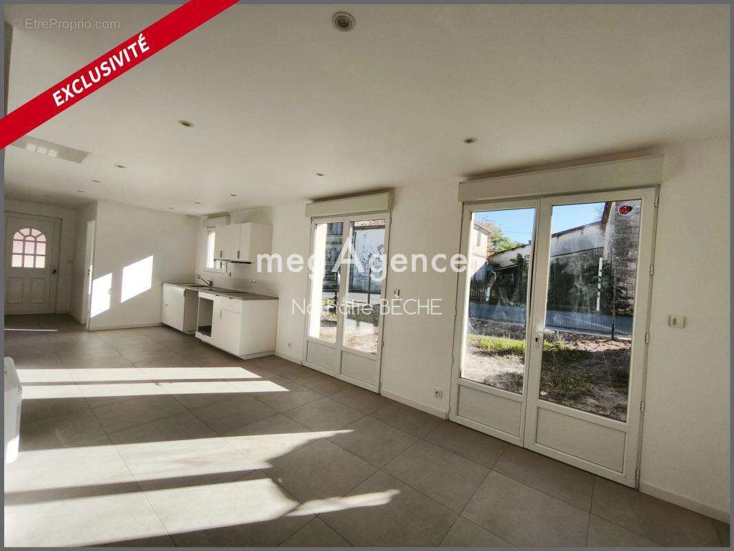 Maison à SAINT-ESTEPHE