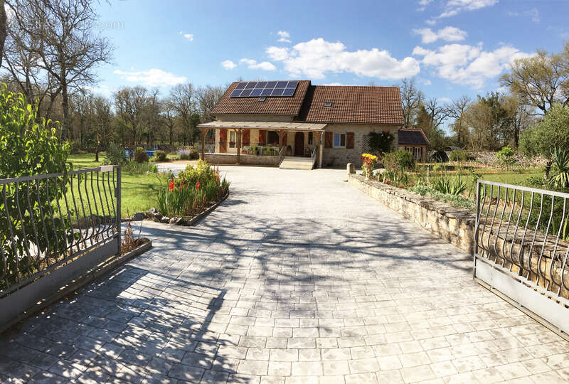 Maison à LIMOGNE-EN-QUERCY