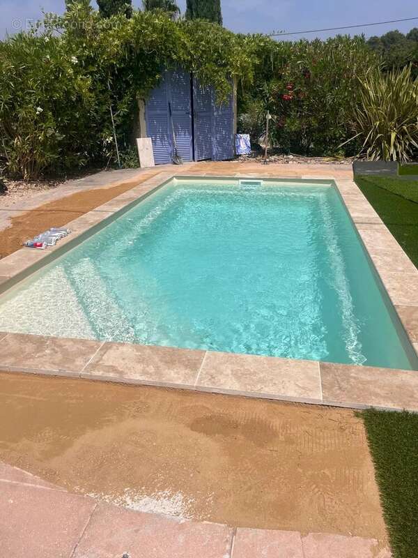 Maison à SAINT-ANTONIN-DU-VAR