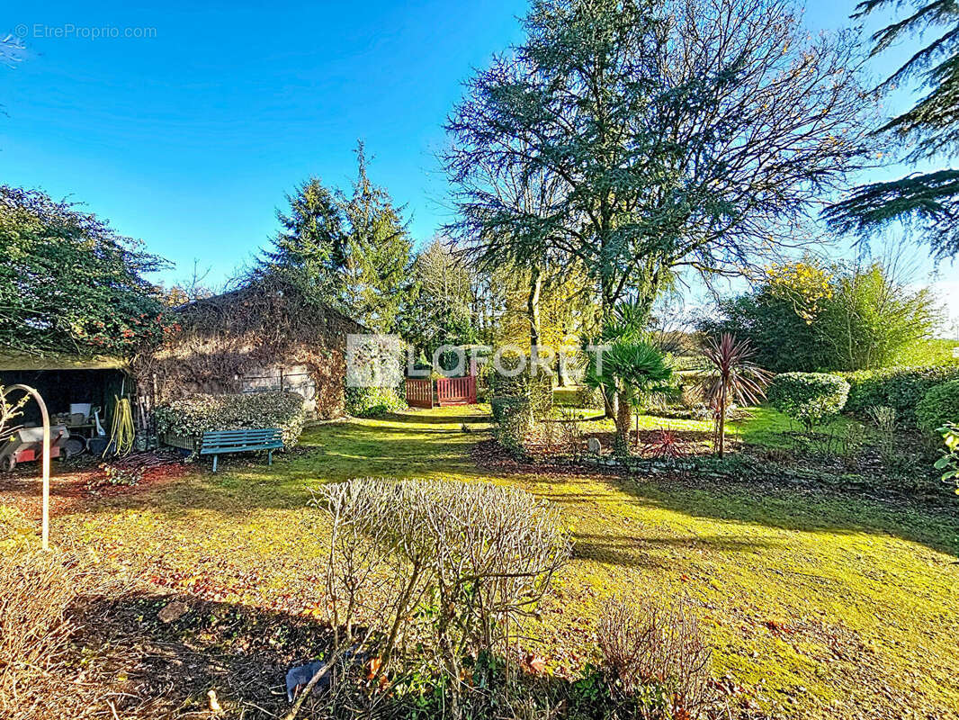 Maison à SAINT-SERVANT