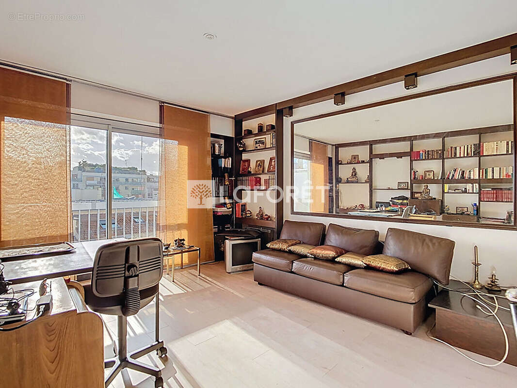 Appartement à PARIS-15E