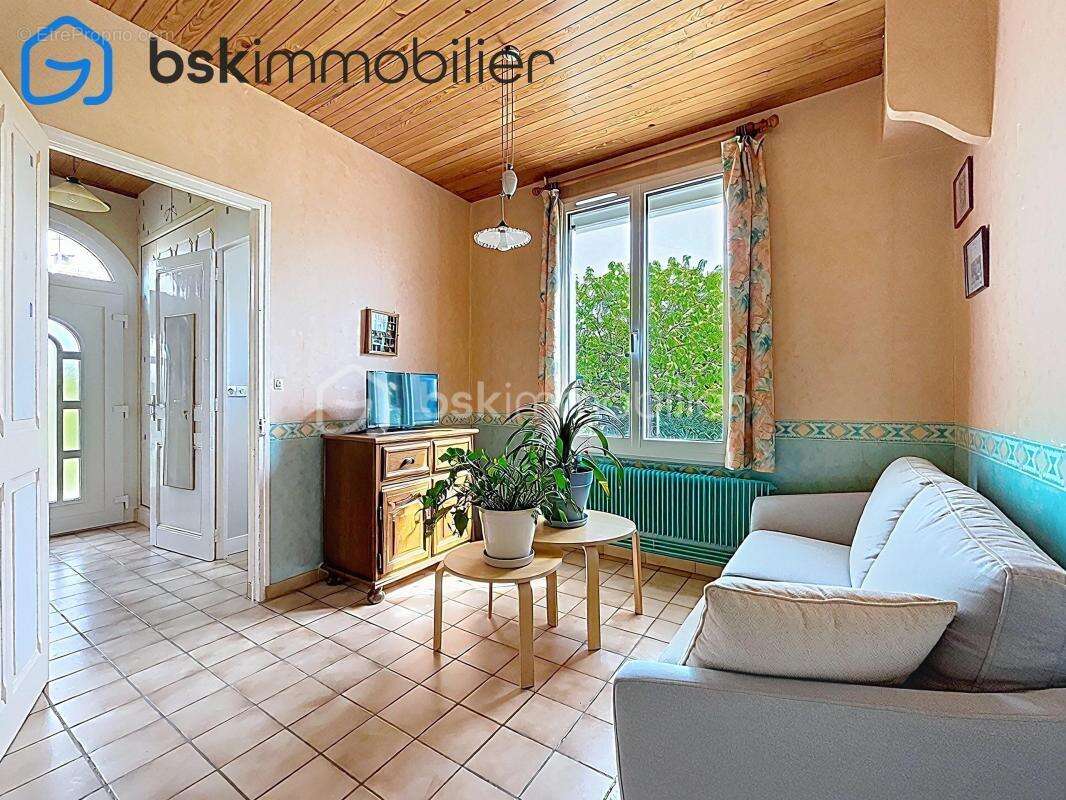 Maison à SAINT-ETIENNE-DU-ROUVRAY