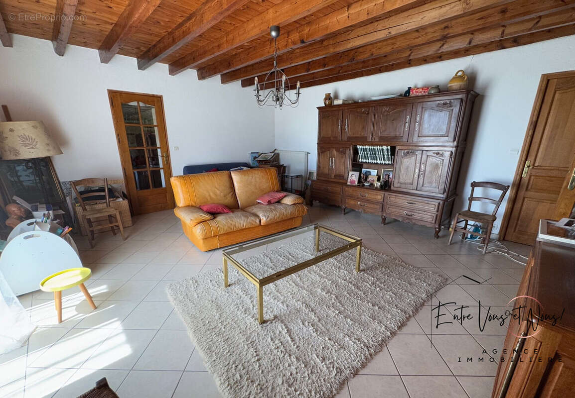 SALON  - Maison à BAZAS