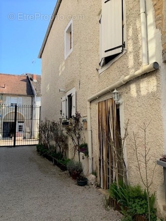 Maison à TIL-CHATEL