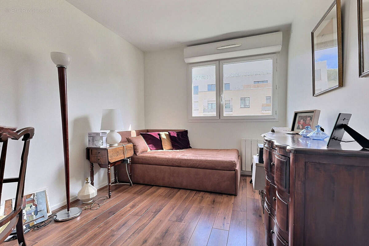 Appartement à ISSY-LES-MOULINEAUX