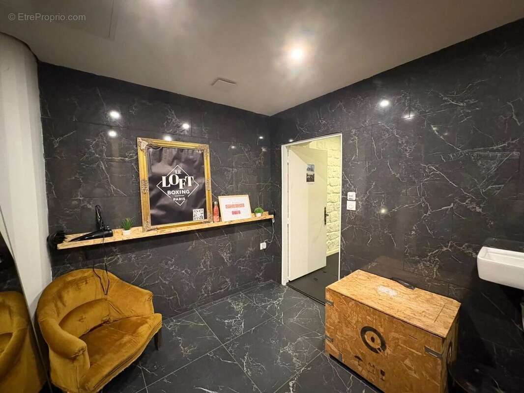 Commerce à PARIS-11E