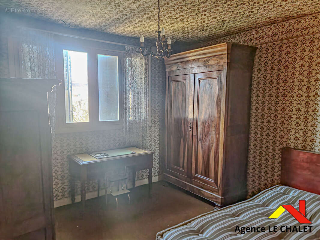 Maison à VILLENEUVE-LE-ROI