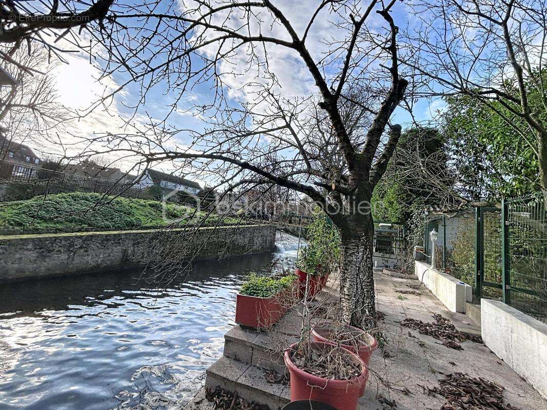 Maison à CORBEIL-ESSONNES