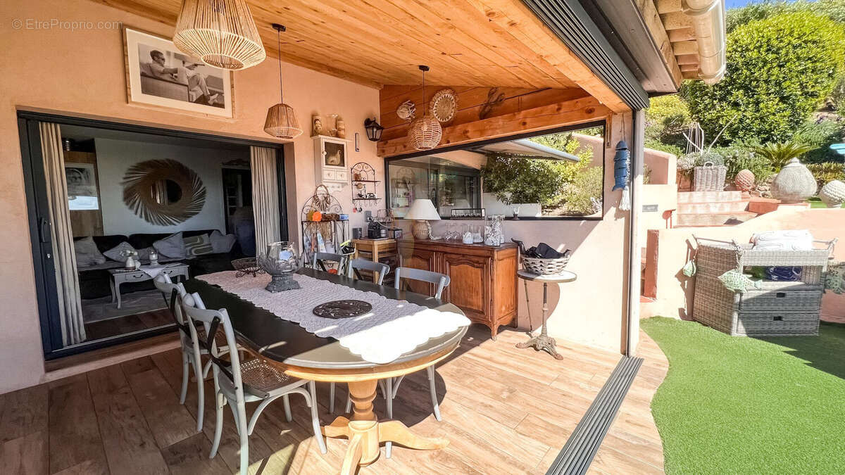 Appartement à LES ISSAMBRES