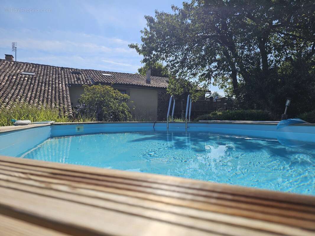 Une maison de campagne pleine de charme avec un gîte d'hôtes - photo 4