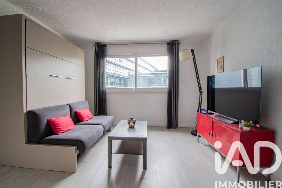 Photo 1 - Appartement à MONTROUGE