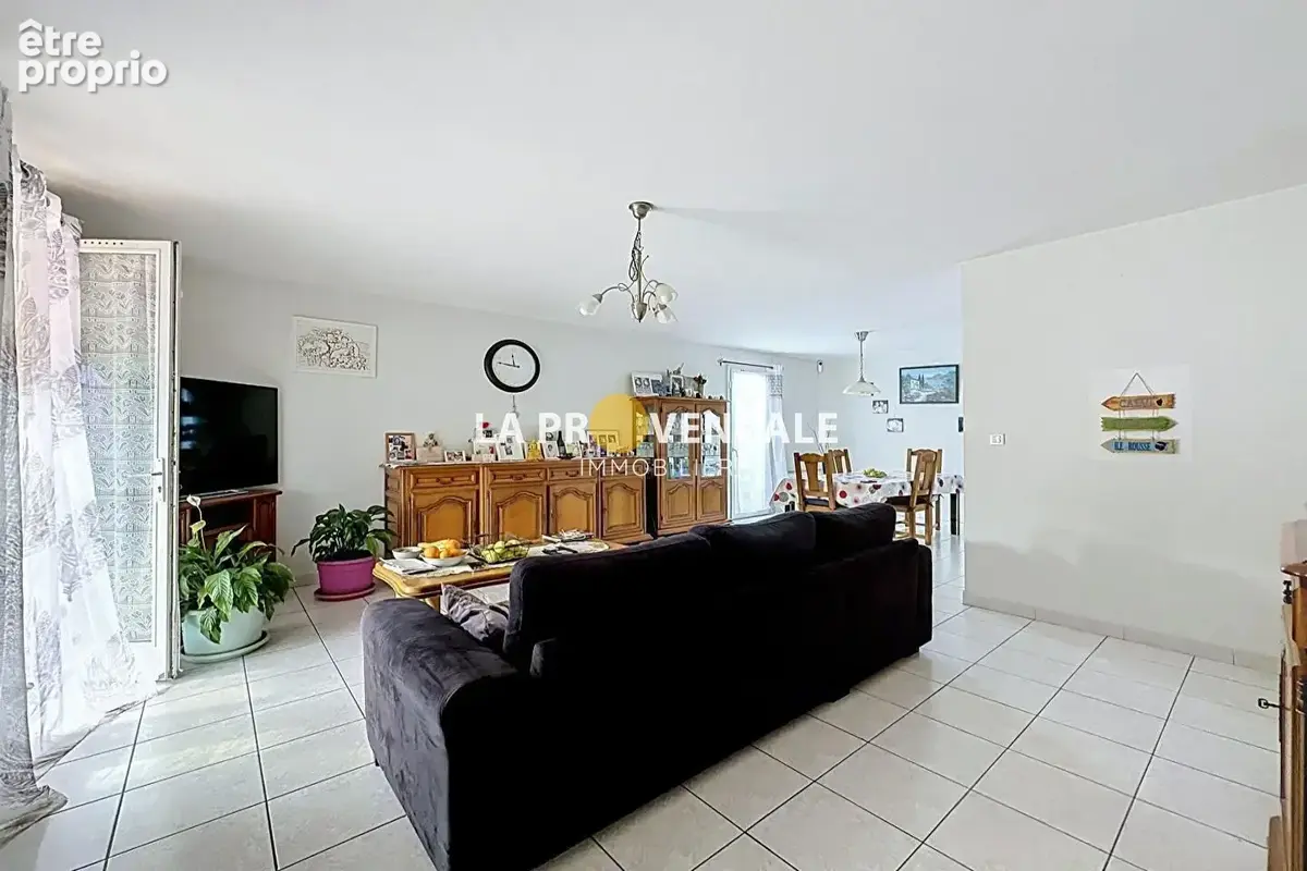 Maison 4 pièces 87 m² à vendre à Trets (13530) - photo 4
