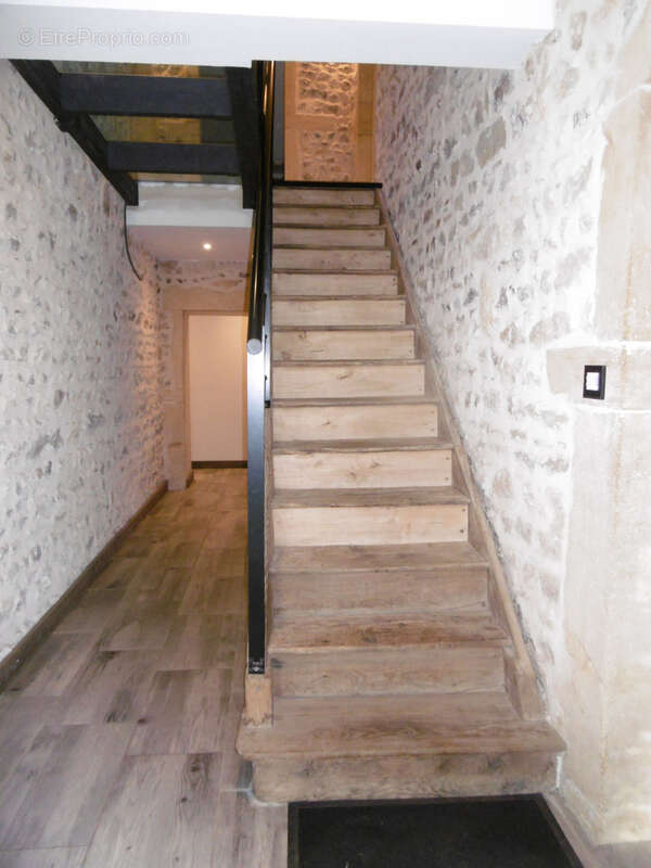 Maison à SAINT-CHRISTOPHE-EN-BRIONNAIS