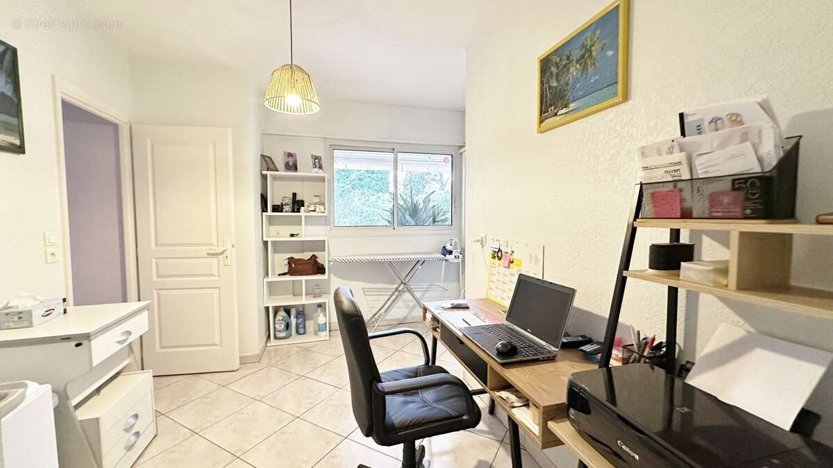 Maison contemporaine de type t5 de 173 m2  + garage de 40 m2 sur terrain de 4059 m2 - photo 11