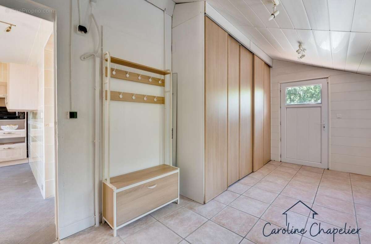 Sur les hauteurs de Plaisance, proche du golf de Téoula, maison 3 chambres, mezzanine / bureau, SDB, 2 WC - photo 6