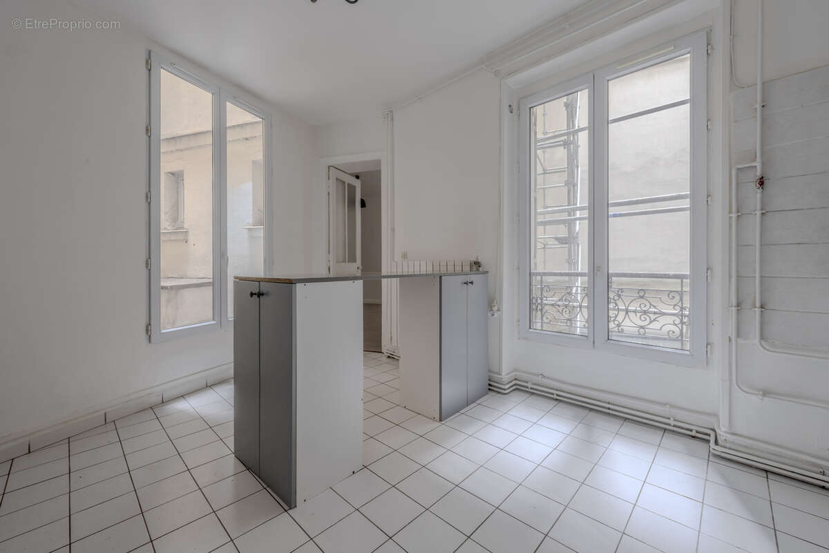 Appartement à PARIS-18E