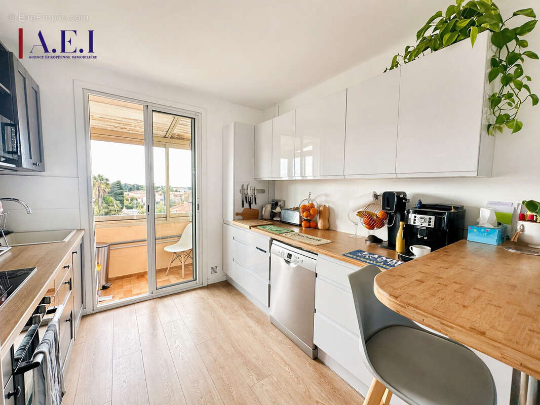 Appartement à SIX-FOURS-LES-PLAGES