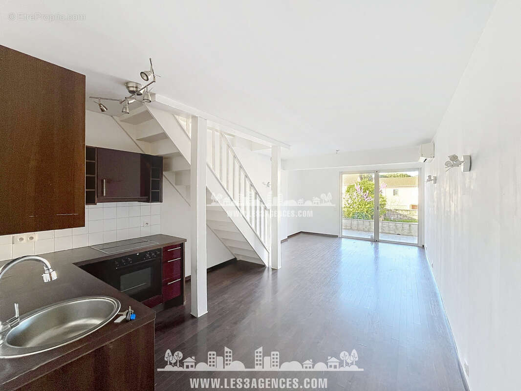 Appartement à COGOLIN