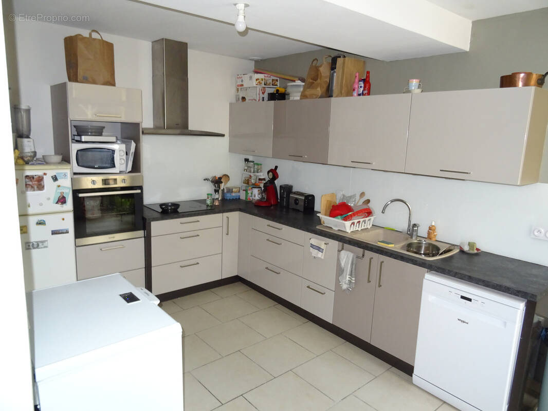 Appartement à L'ISLE-SUR-SEREIN