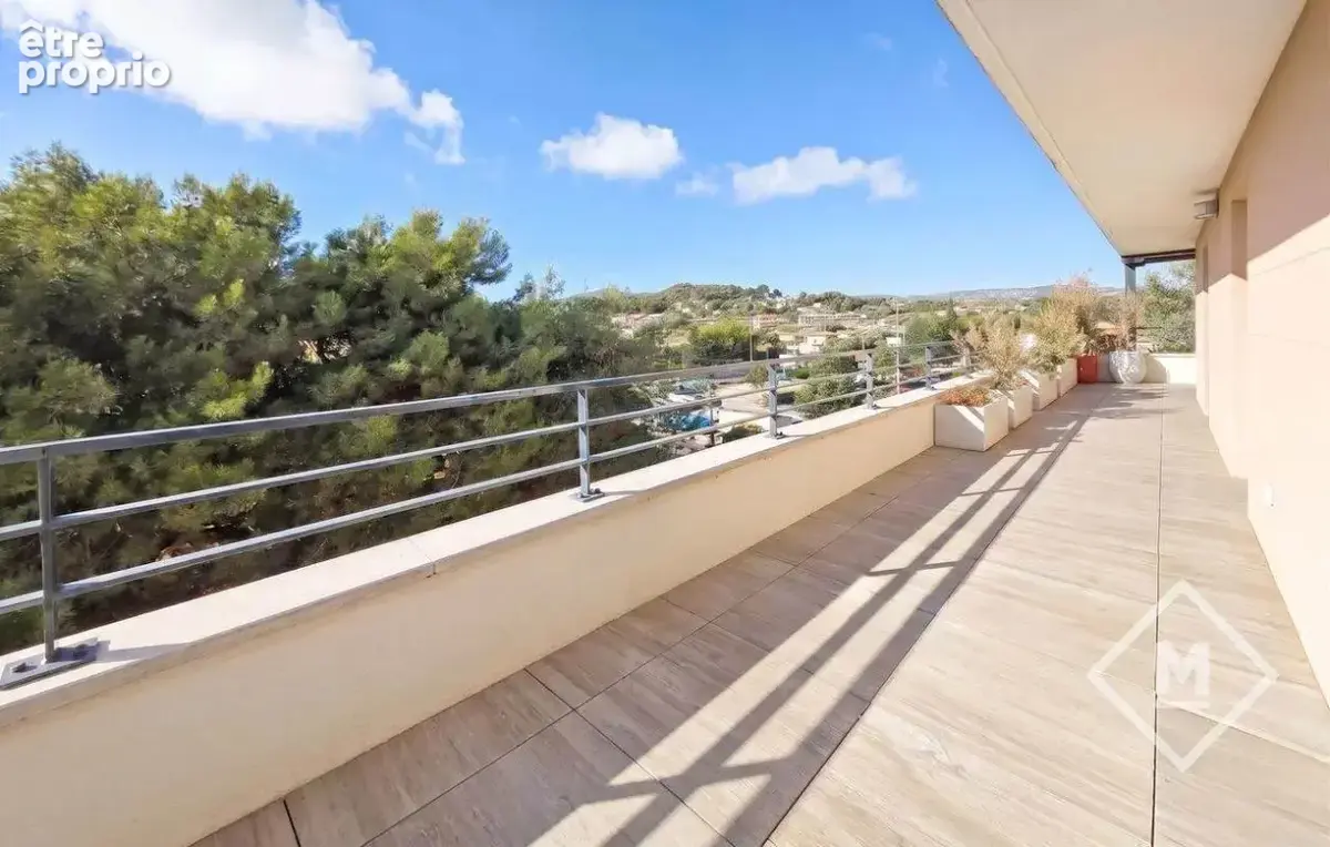 À découvrir sans tarder ! Superbe T3 coup de cœur en dernier étage avec terrasse de 40 m² – Château-Gombert - photo 4