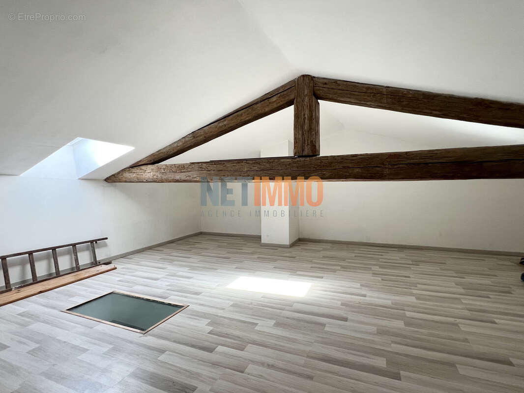 Aimargues - Maison de village de 150 m2 - photo 11