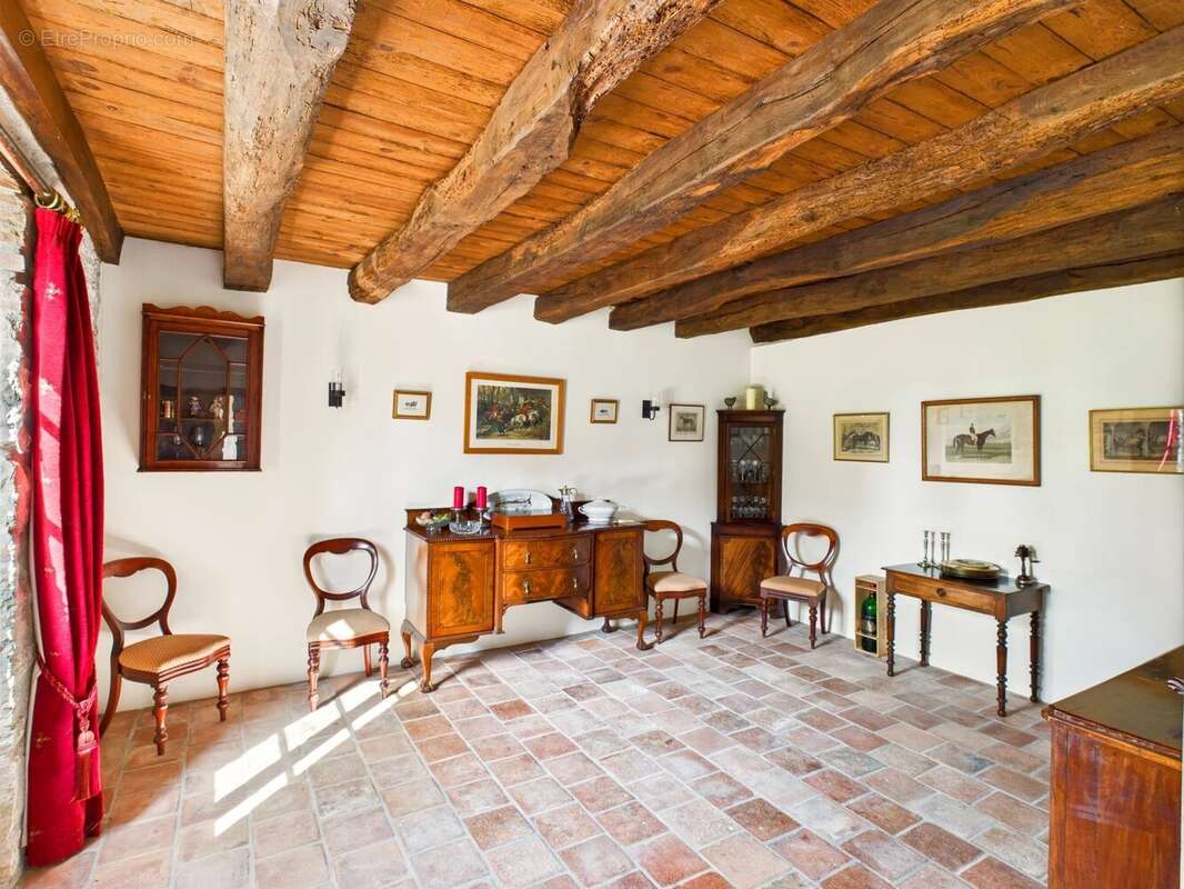 Maison à CASTELNAU-DE-MONTMIRAL