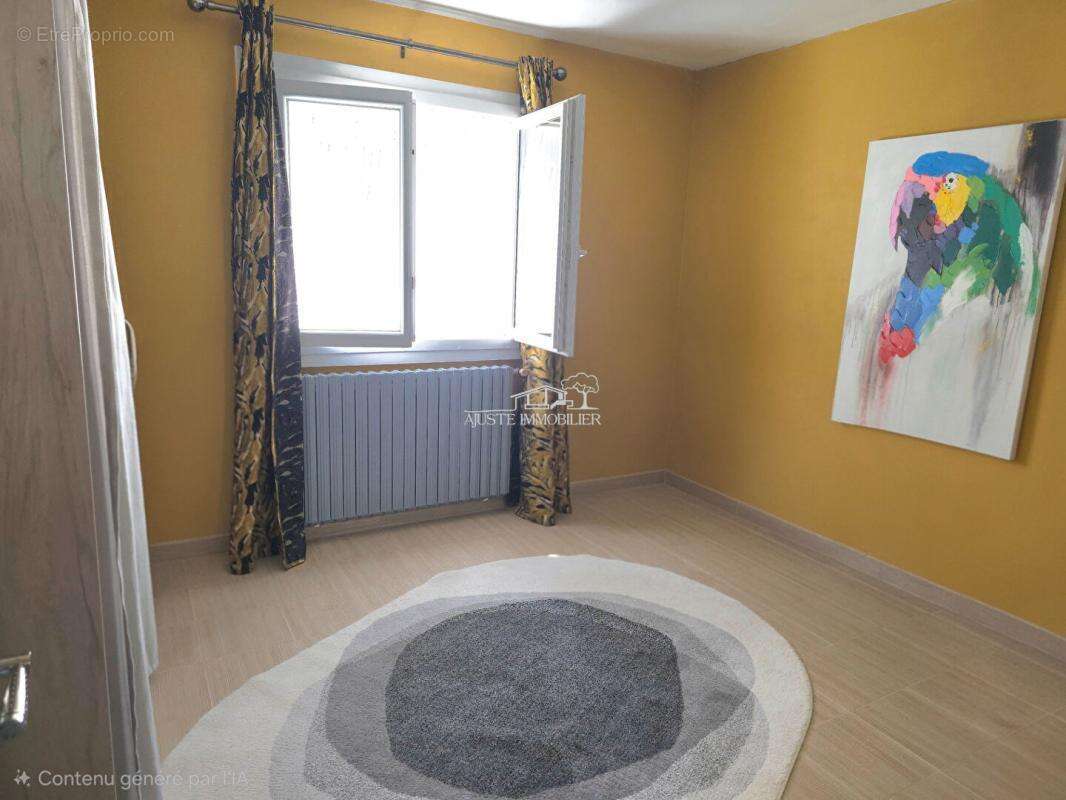 COUP DE COEUR  Maison familiale avec grand terrain et potentiel à Martigues - photo 5