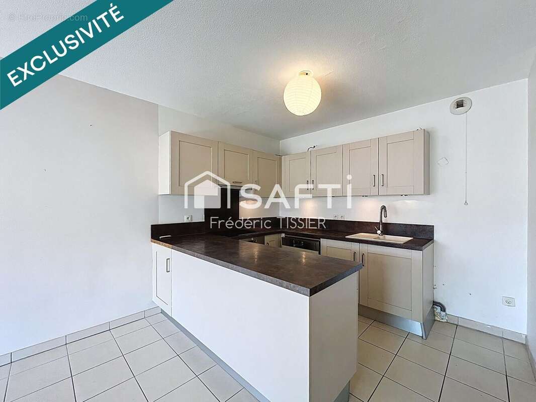 Photo 7 - Appartement à LA ROQUETTE-SUR-SIAGNE