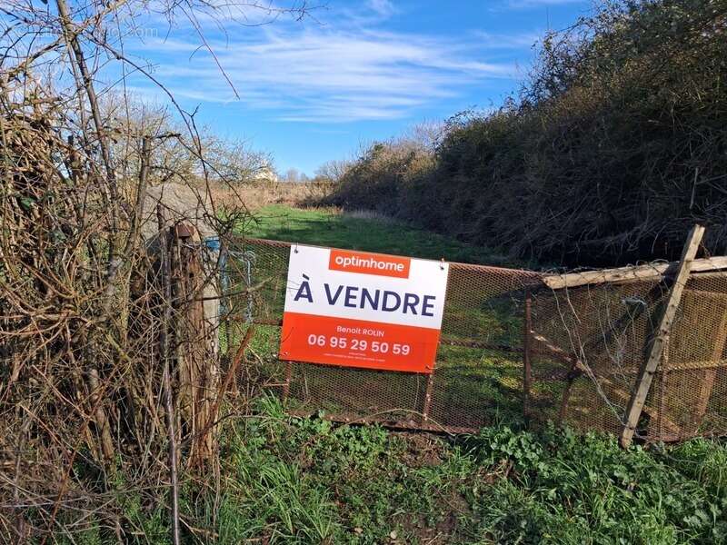 Terrain à MARESCHE
