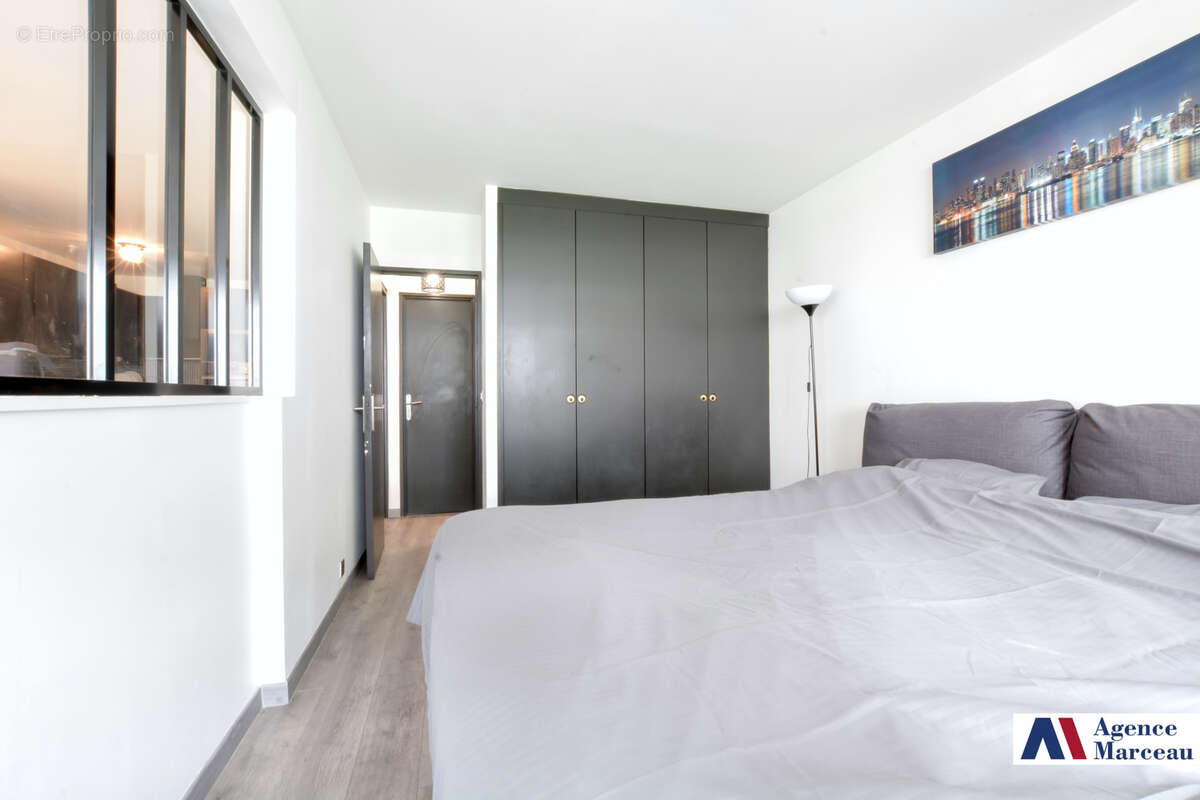 Appartement à COURBEVOIE