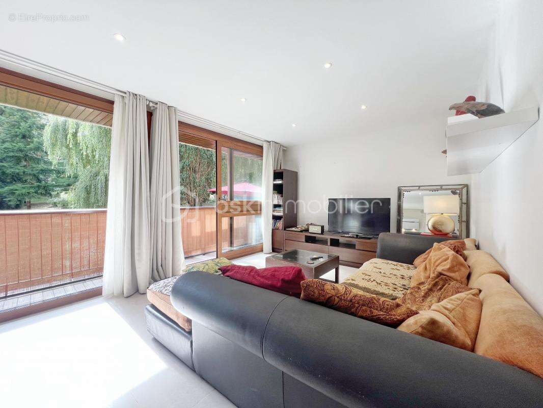 Appartement à LA CELLE-SAINT-CLOUD