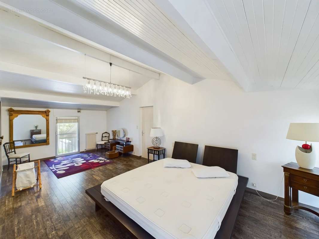 Maison à LAROQUE-TIMBAUT