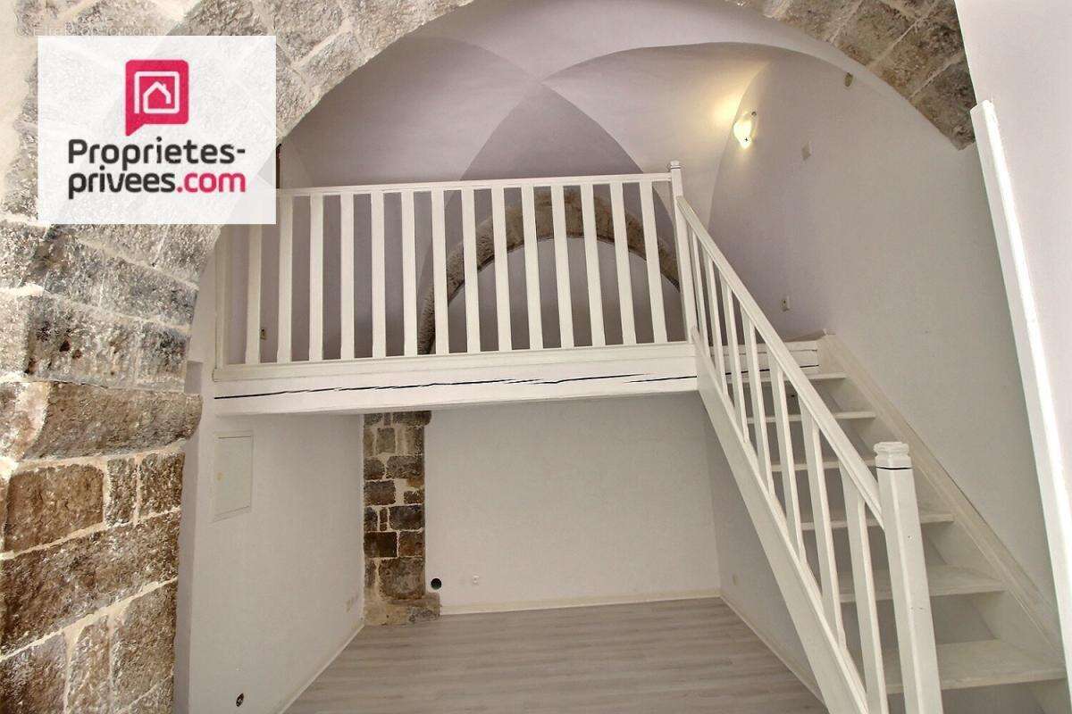 Appartement à LORGUES
