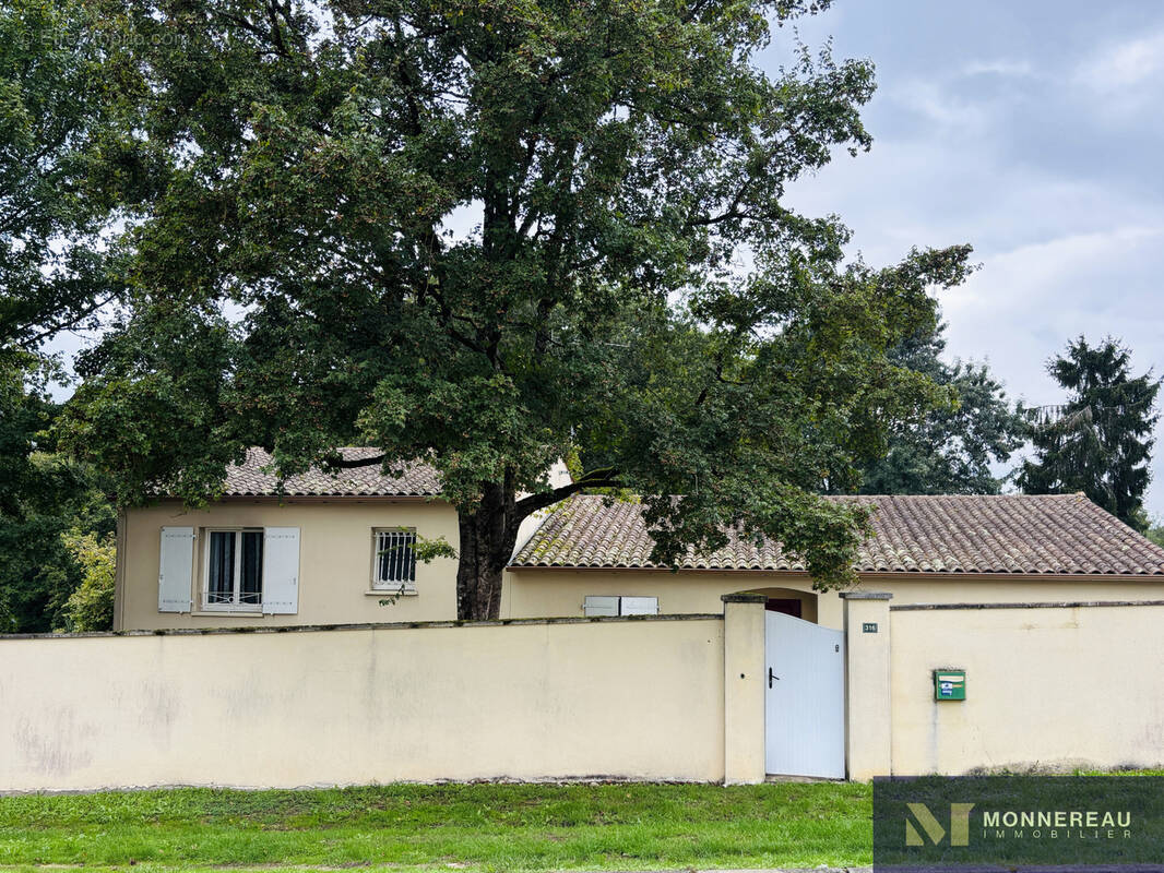 Maison à GARAT