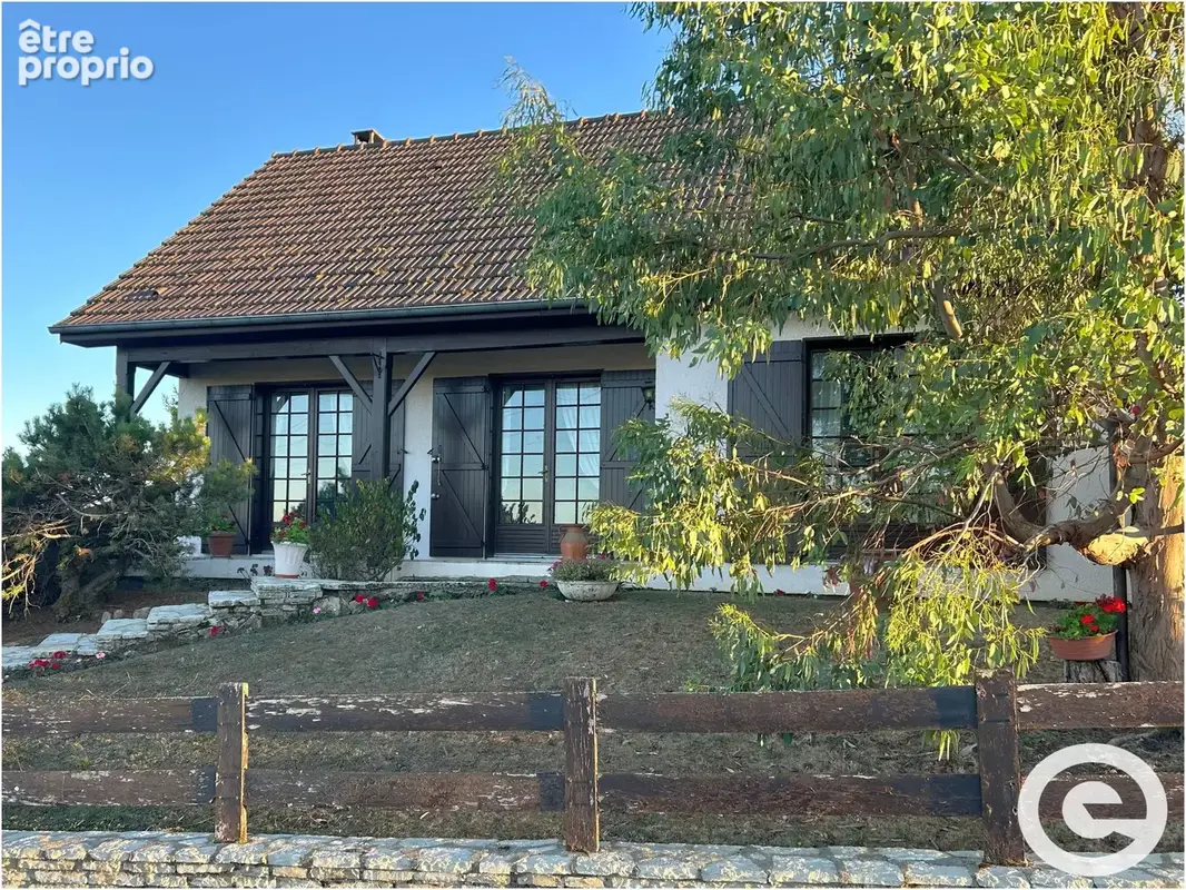 Photo Maison à Saint-Martin-Du-Tertre au prix de 211 000€