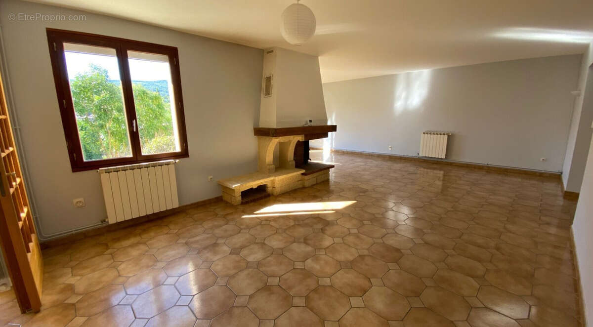 Maison à SAINT-PERAY