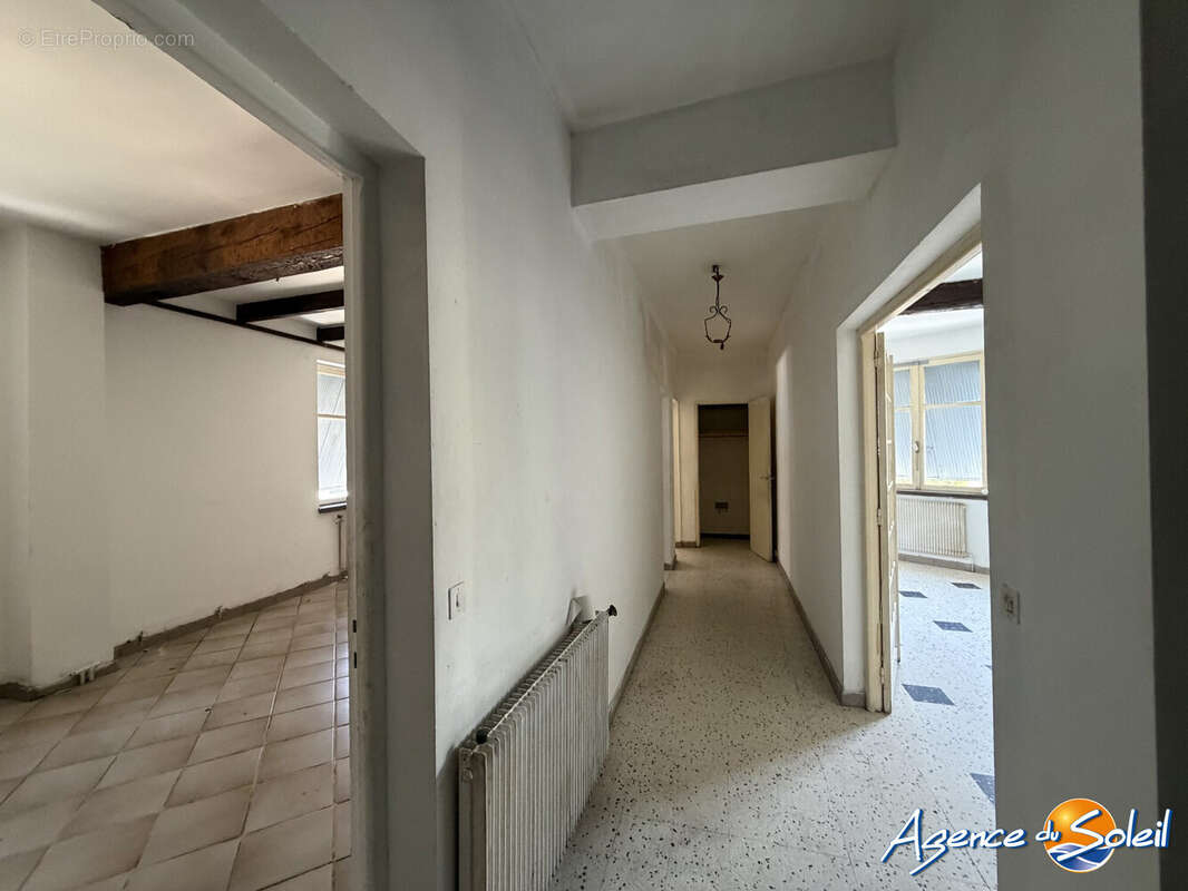 Maison 144 m² à Lezignan-Corbieres  - photo 5