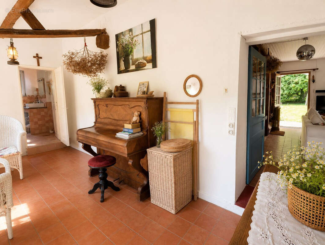 Maison à ESTREE-WAMIN