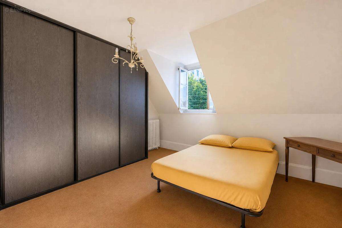 Maison de 7 pièces de 140 m² à Eaubonne - photo 7