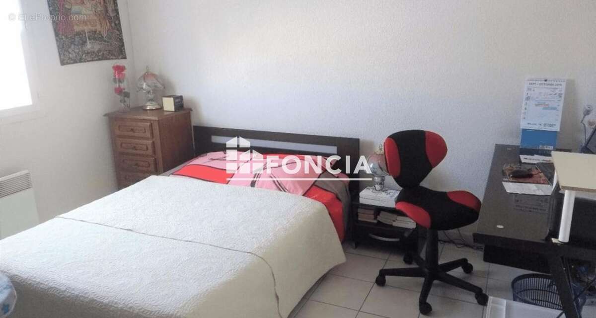 Appartement à UCHAUD