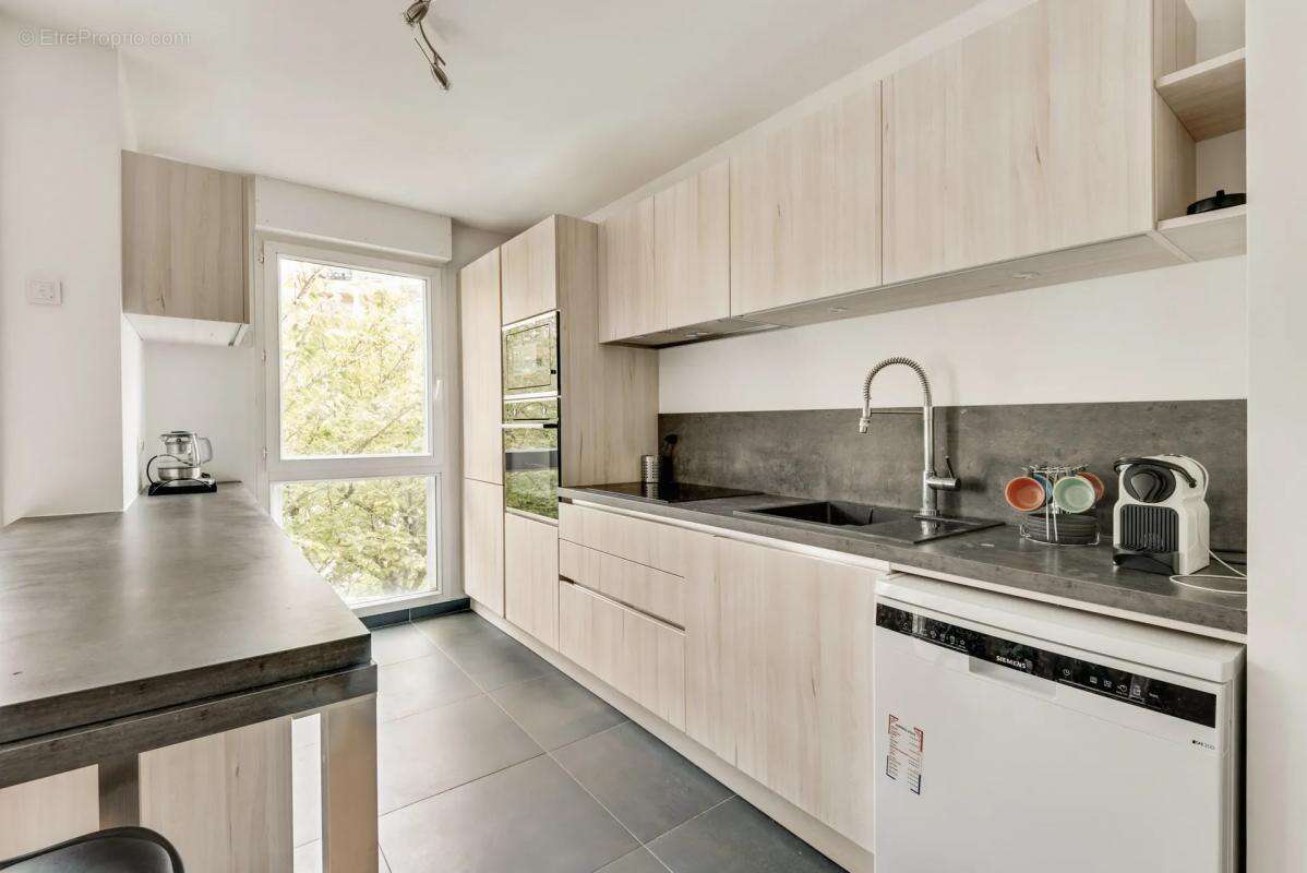 Appartement à ISSY-LES-MOULINEAUX