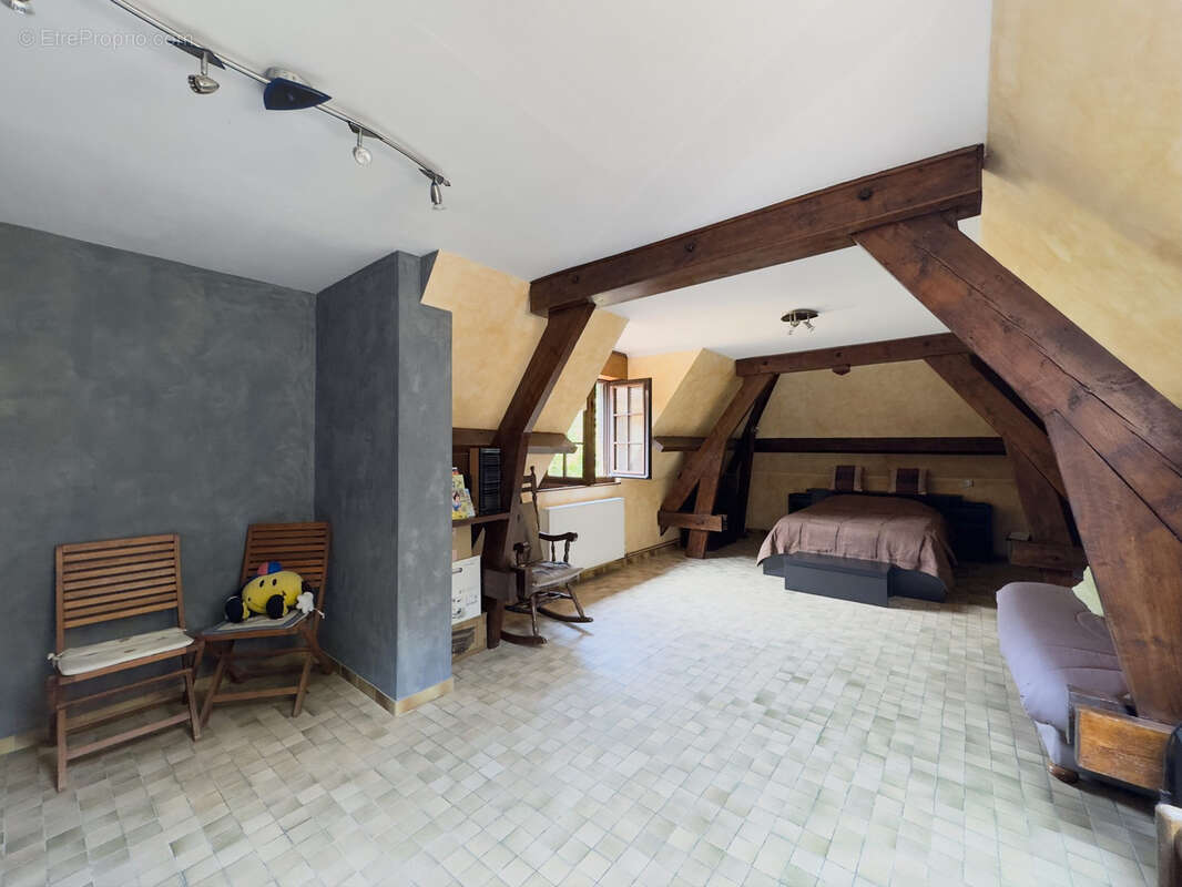 Maison à BEAURAINVILLE