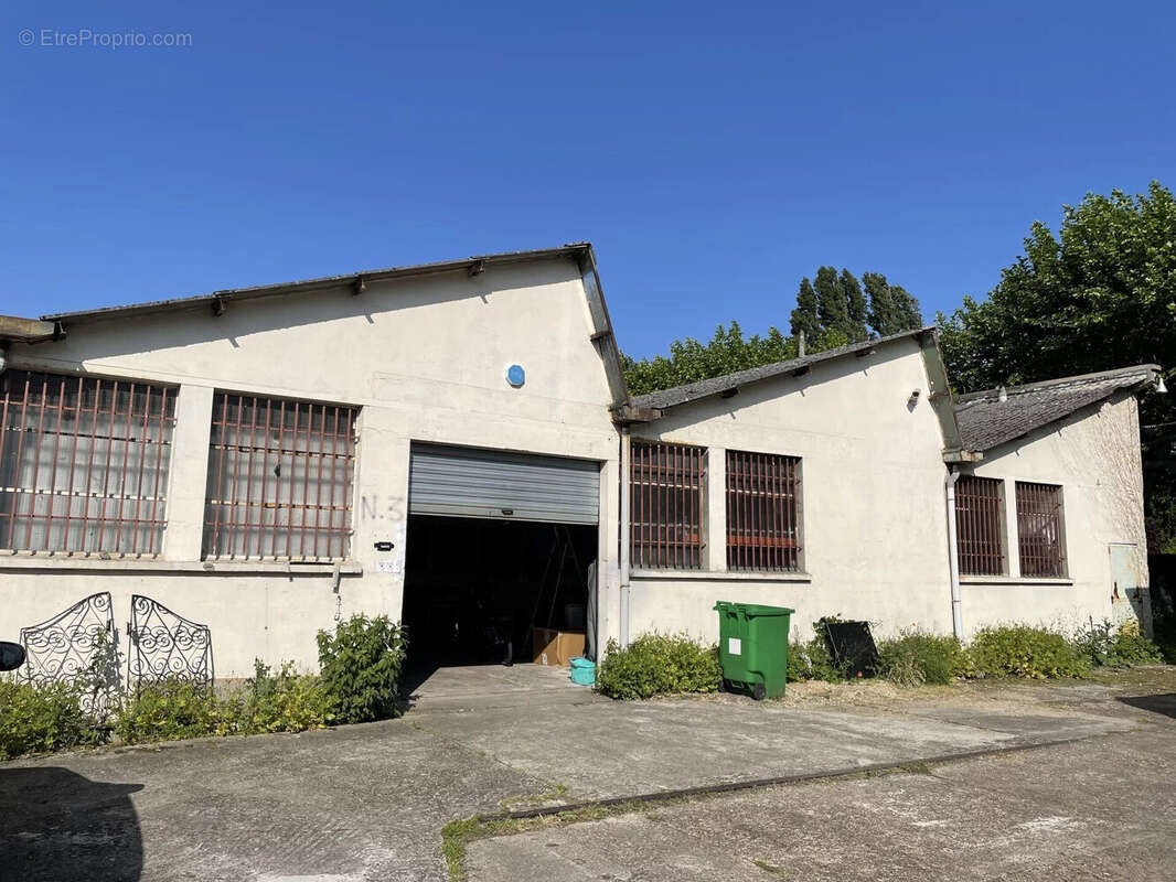 Commerce 500 m² à Draveil  - photo 4
