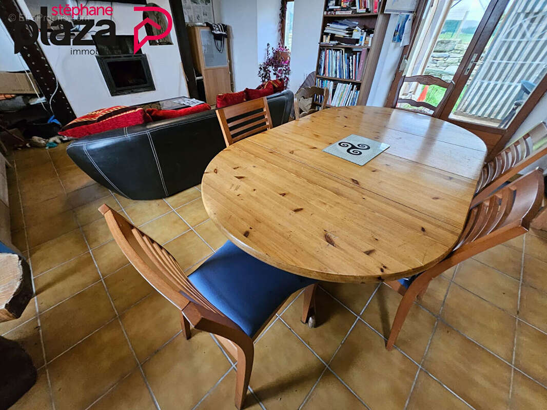 Maison à PLONEVEZ-PORZAY