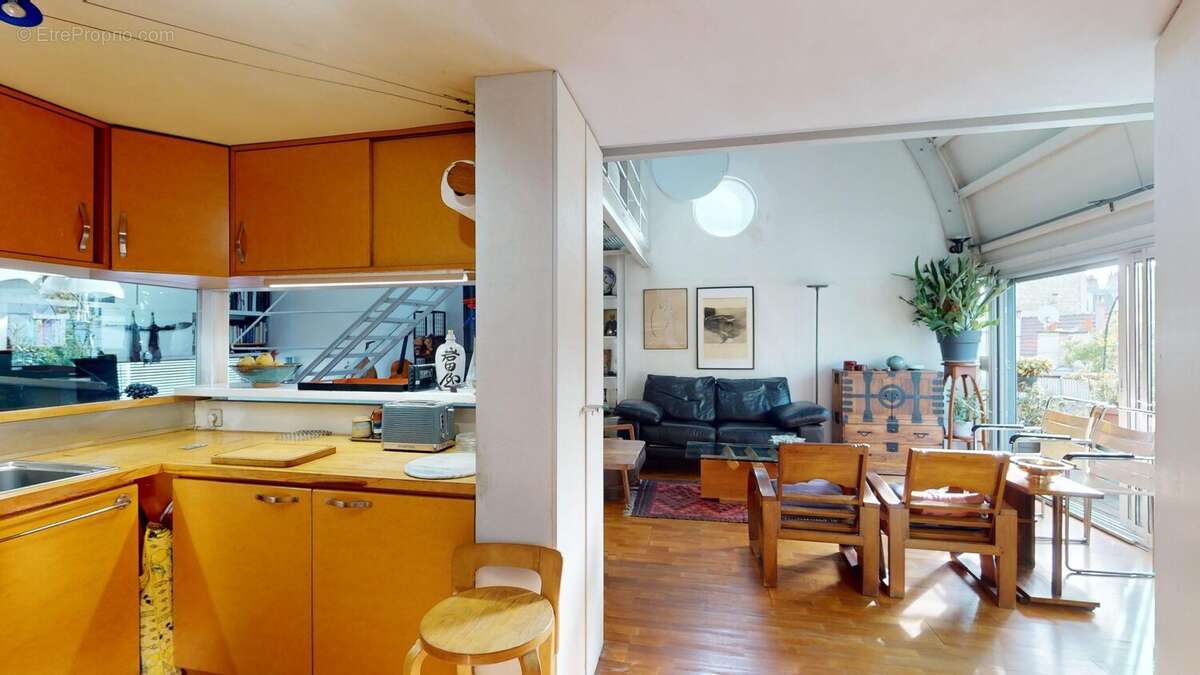 Appartement à PARIS-14E