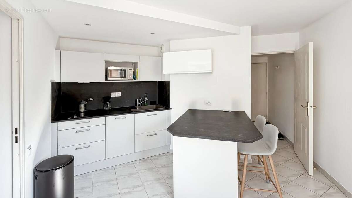 Appartement à VALLAURIS