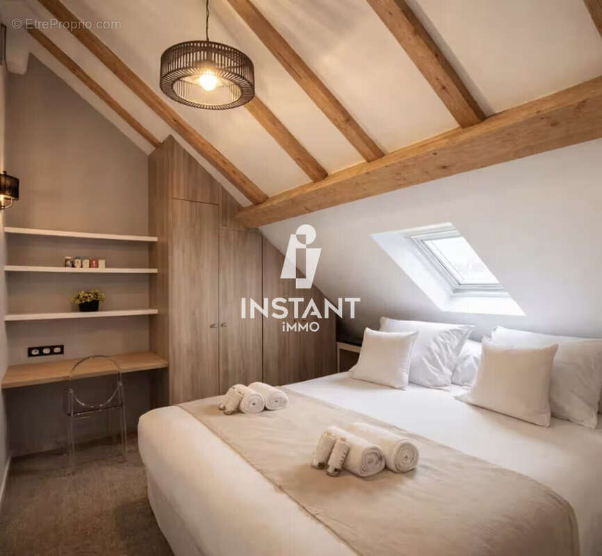 Appartement à PARIS-3E