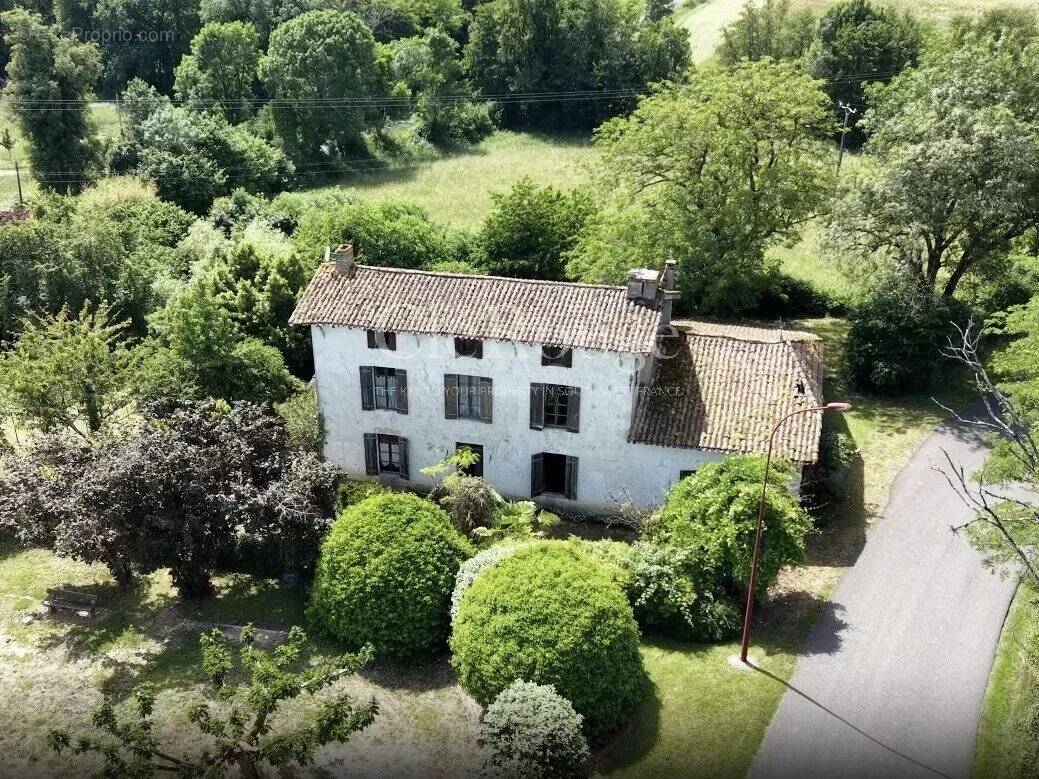 Maison à MONSEGUR