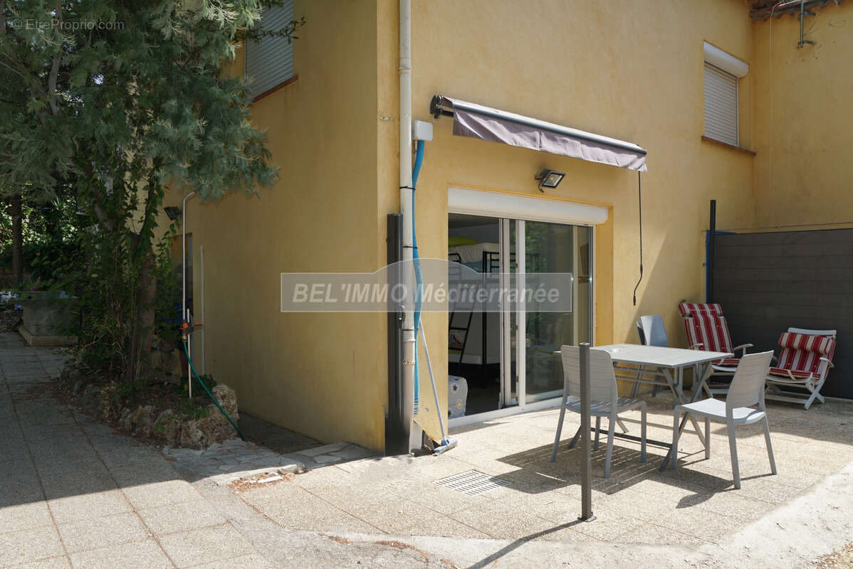 Centre-Ville, Villa de 190 m2 sur terrain de 835 m2 - photo 3